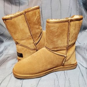 Beach Feet faux furlined boots Sz 9w